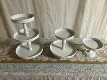 Set of tiered metal stands