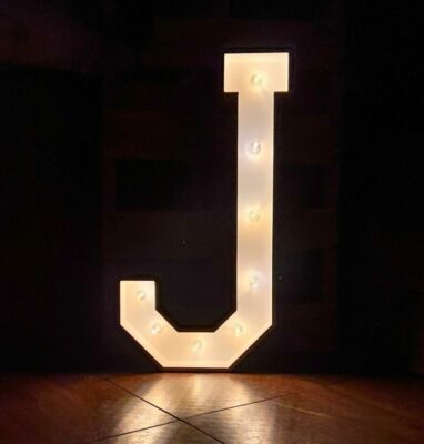 J