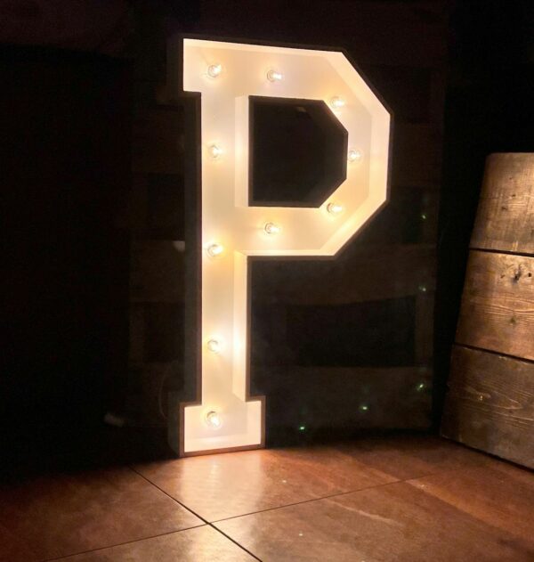 Marquee letter P