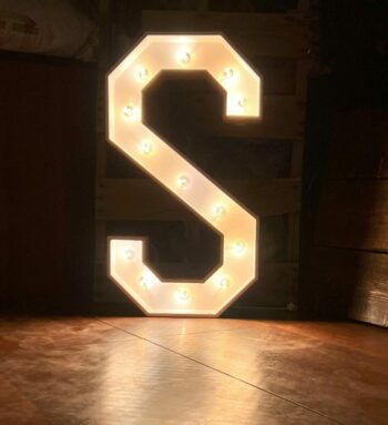 Marquee letter S