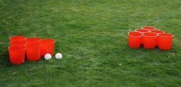 Giant beer pong